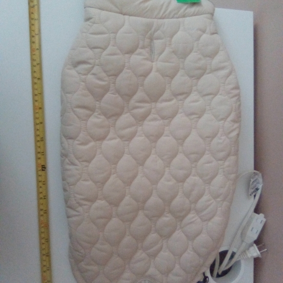4/$100 Quilted Cream dog coat size XL 🐶 - Picture 1 of 4